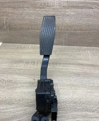 Opel Vectra C Accelerator throttle pedal 9186724CE