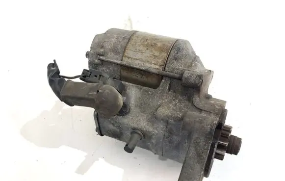 Toyota Yaris Starter motor 28100-33050