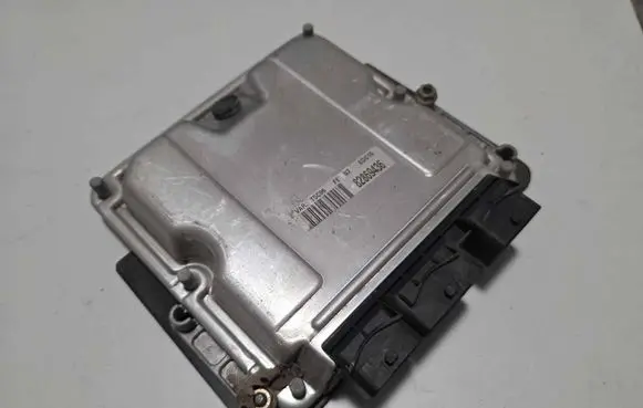 Peugeot 307 Engine control unit/module 0281011081