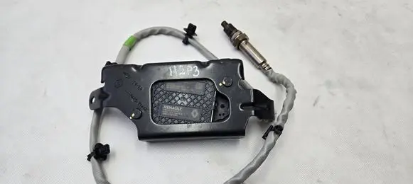 Renault Trafic III (X82) Lambda probe sensor 227900040R HMLGT6114R
