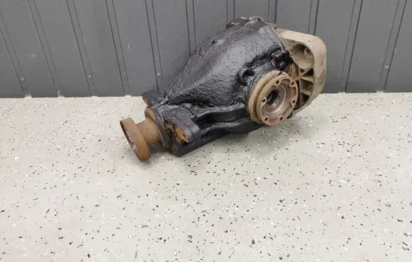 BMW 5 E60 E61 Rear differential 7547092 33127547092 754709202