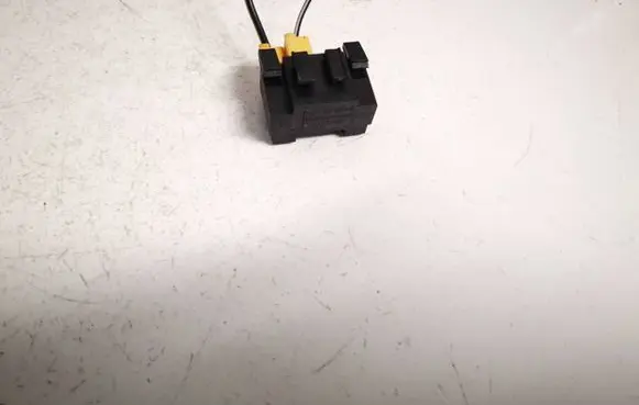 Volkswagen PASSAT B4 Sensor 357937517