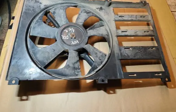Chrysler Grand Voyager II Electric radiator cooling fan 