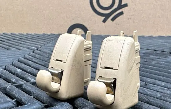 Porsche Panamera (970) Sun visor clip/hook/bracket