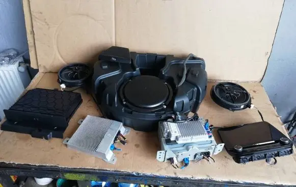 Ford Fiesta Radio/CD/DVD/GPS head unit H1BT18C815ZP JK2T14G371FCC H1BT18B955FD