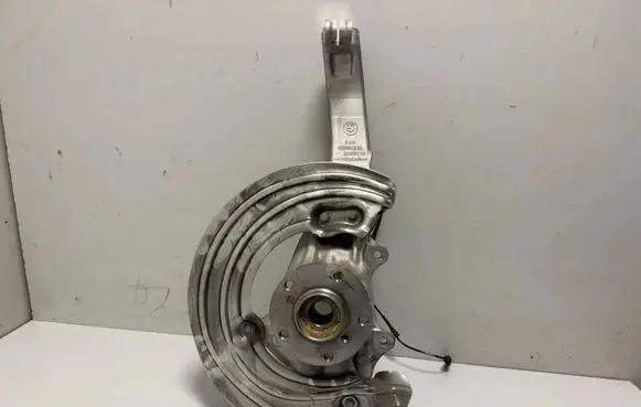 BMW XM Front wheel hub 6886655
