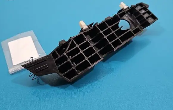 Hyundai i30 Front bumper mounting bracket 86516G4000 IMPRK1548831