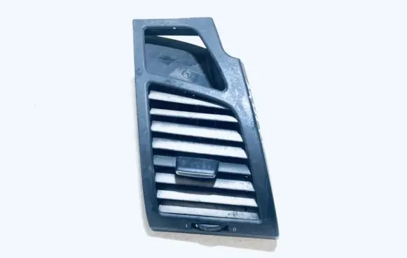 BMW 1 E81 E87 Dash center air vent grill 51607059188 p010204439