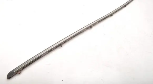 Mercedes-Benz W123 Front bumper splitter molding 