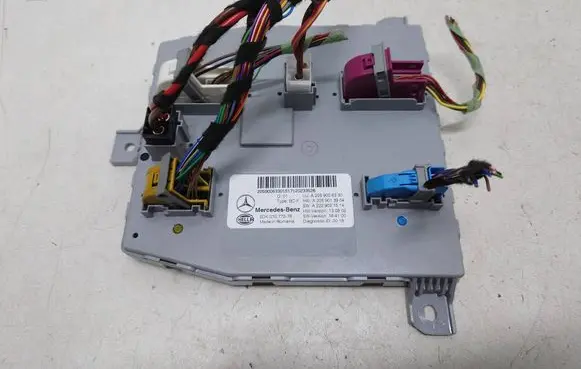 Mercedes-Benz C W205 SAM control unit A2059006330 2059006330