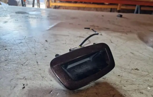 Tailgate opening switch