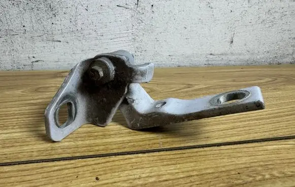 Ford S-MAX Front door upper hinge 6M21U22811AB