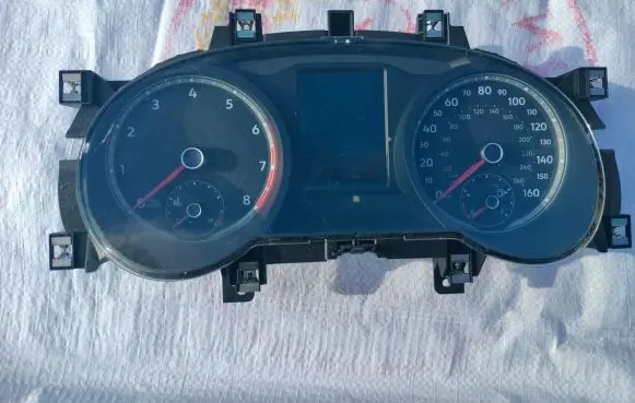Volkswagen Atlas Speedometer (instrument cluster) 3CN920850A