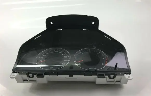 Volvo V70 Speedometer (instrument cluster) 31254535AA S1047