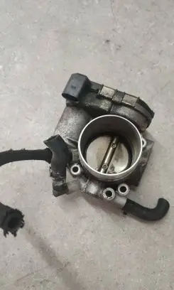 Audi A4 S4 B6 8E 8H Throttle body valve 06B133062H