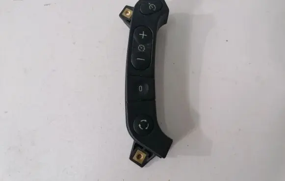 BMW 5 E39 Steering wheel buttons/switches 8363652