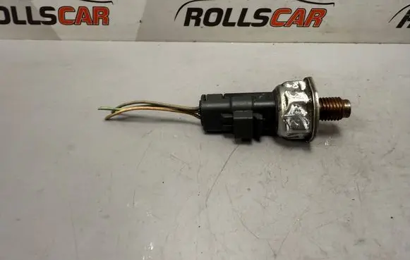 Renault Scenic I Fuel pressure sensor 0812209860