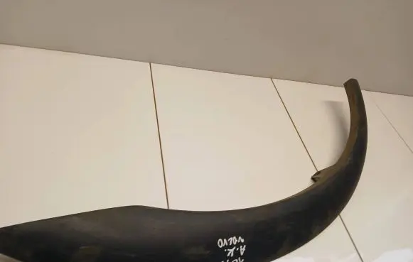 Rear arch trim