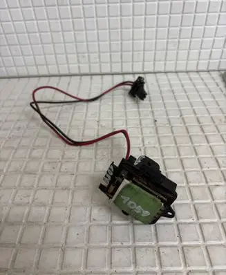 Opel Vivaro Heater blower fan relay 