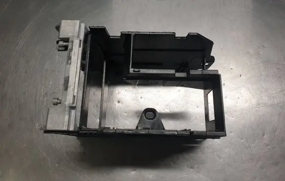 Volkswagen Caddy Center console 1T0857669