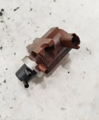 Peugeot 308 SW Turbo solenoid valve 9652570180 70096803