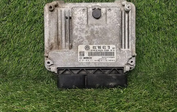 Skoda Octavia Mk2 (1Z) Engine control unit/module ECU 03G906021TB 03G906021AN 0281014711
