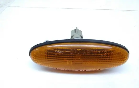 Mazda MPV Front fender indicator light 0464120