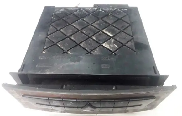 Mercedes-Benz E W211 Hazard light switch A2116800552