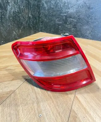 Mercedes-Benz C W204 Rear/tail lights 2048203564 E12291201