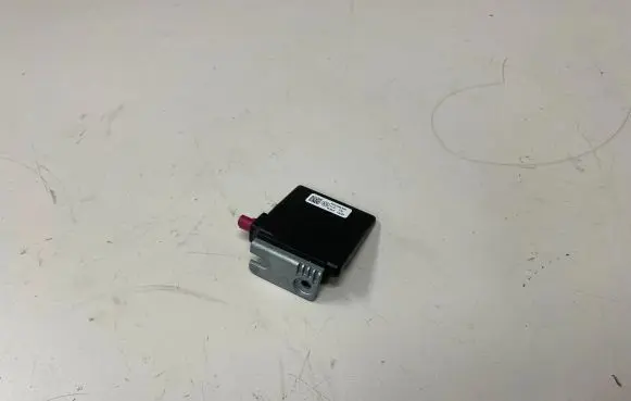 Volkswagen Polo VI Aerial antenna amplifier 3G9035534
