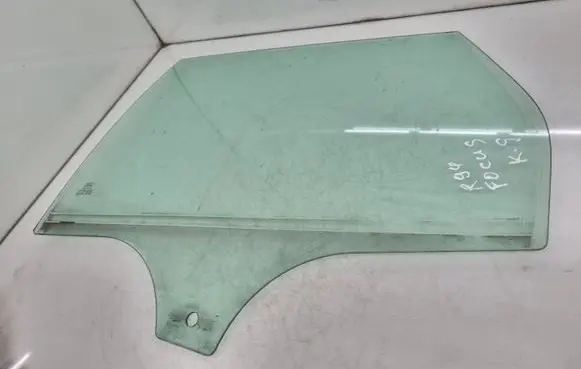 Rear door window glass