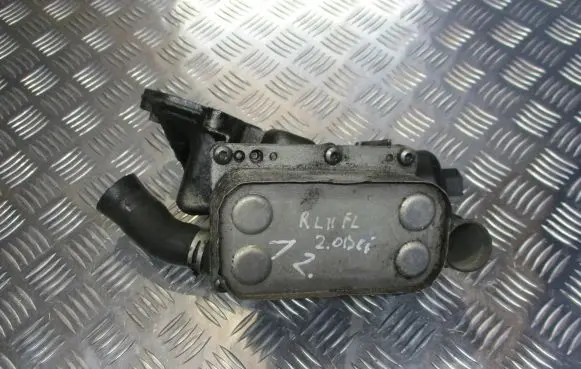 Renault Laguna II Oil filter mounting bracket