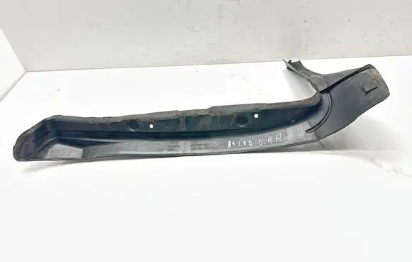 Audi A5 8T 8F Fender end trim 8T0821112