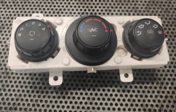 Renault Master III Climate control unit 275100013RA2 011785 5L7740000