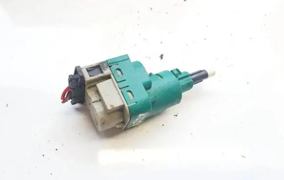 Audi A4 S4 B6 8E 8H Brake pedal sensor switch 70485619