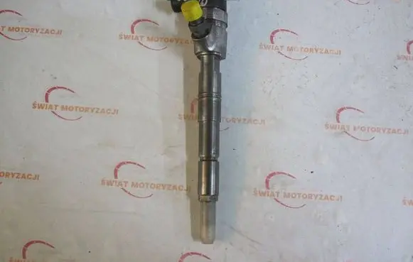 Opel Astra J Fuel injector 0445110423