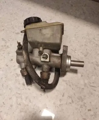 Volvo S80 Master brake cylinder 8646009
