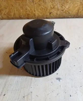 KIA Carens II Heater fan/blower B448231370 A0540221C