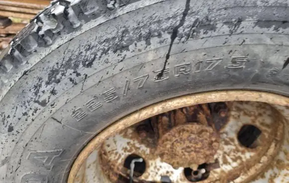 Mercedes-Benz 609 R17 C winter tire 