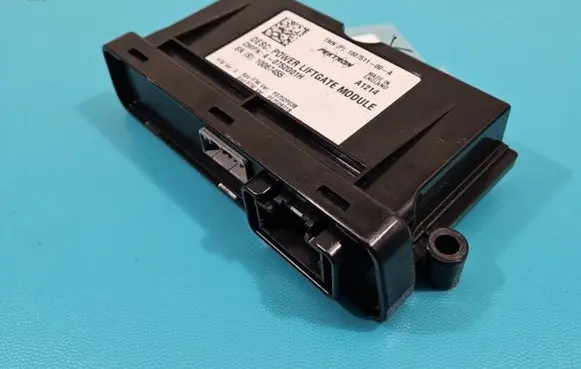 Tesla Model S Central body control module 1007511-00-A IMPRK1413968