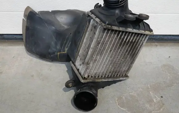 Volkswagen New Beetle Intercooler radiator 1C0145803D 1C0121467L