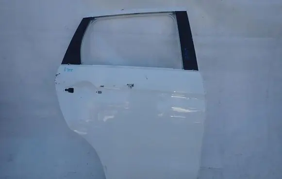 Mitsubishi ASX Rear door