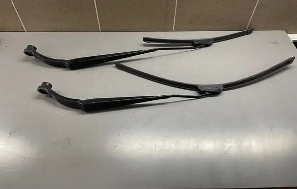 Subaru Legacy Headlight wiper blade set 