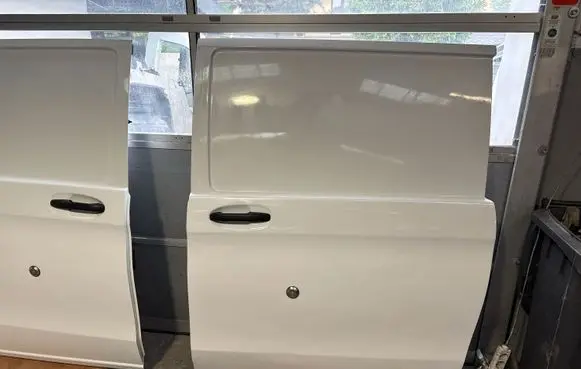 Mercedes-Benz Vito Viano W447 Side sliding door 9147