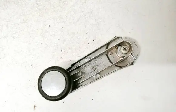 Volkswagen PASSAT B5.5 Front door window winding handle 443837581D 443837581e