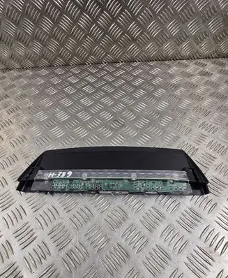 Audi A6 S6 C8 4K Third/center stoplight 4K5945097A