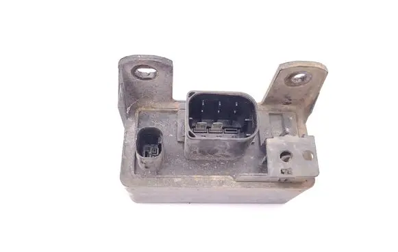 Mercedes-Benz Sprinter W901 W902 W903 W904 Glow plug pre-heat relay 0005453516