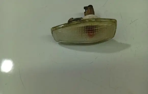 KIA Sorento Front fender indicator light 