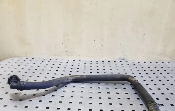 Nissan NV400 Engine coolant pipe/hose