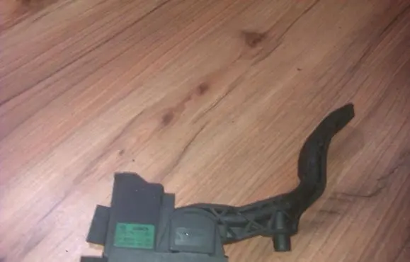 Skoda Fabia Mk1 (6Y) Accelerator throttle pedal 0280752219